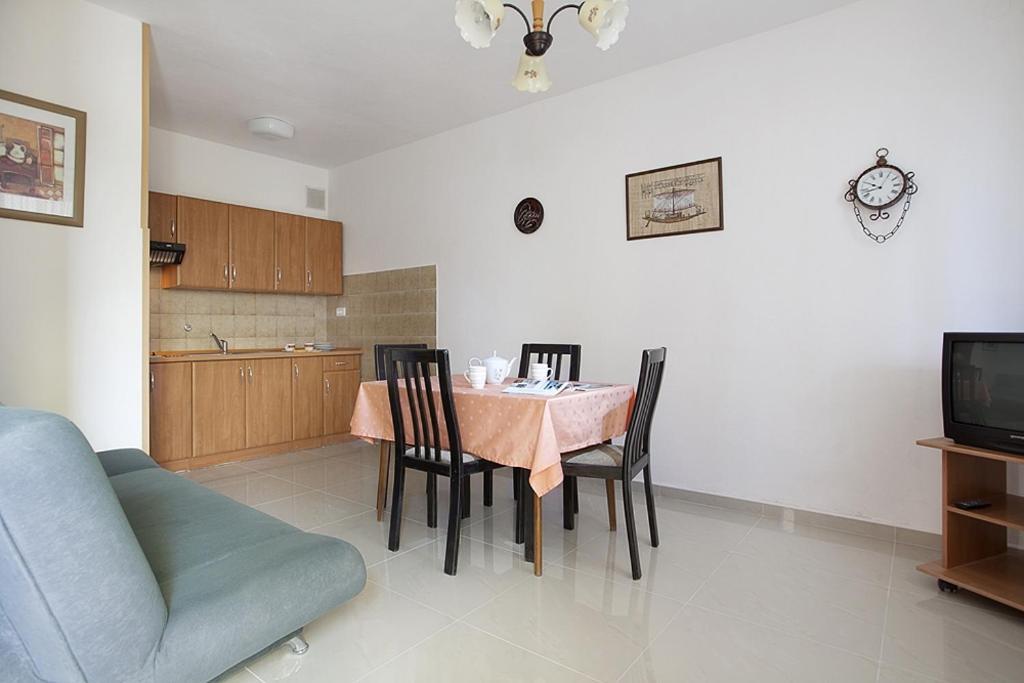 Apartments With A Parking Space Rabac, Labin - 7622 Exterior foto