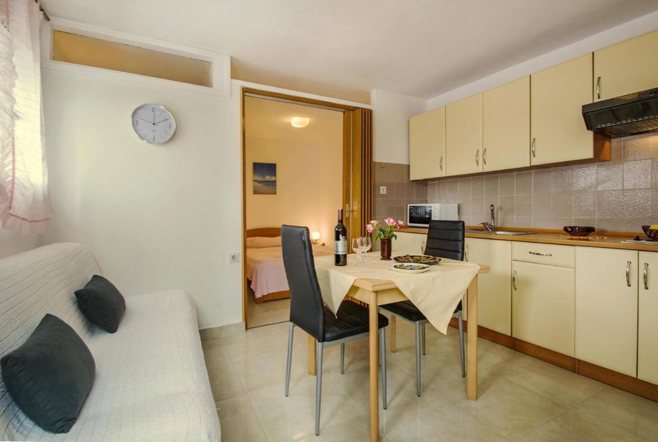 Apartments With A Parking Space Rabac, Labin - 7622 Exterior foto